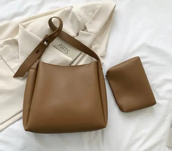 Chic Leather Essential Tote
